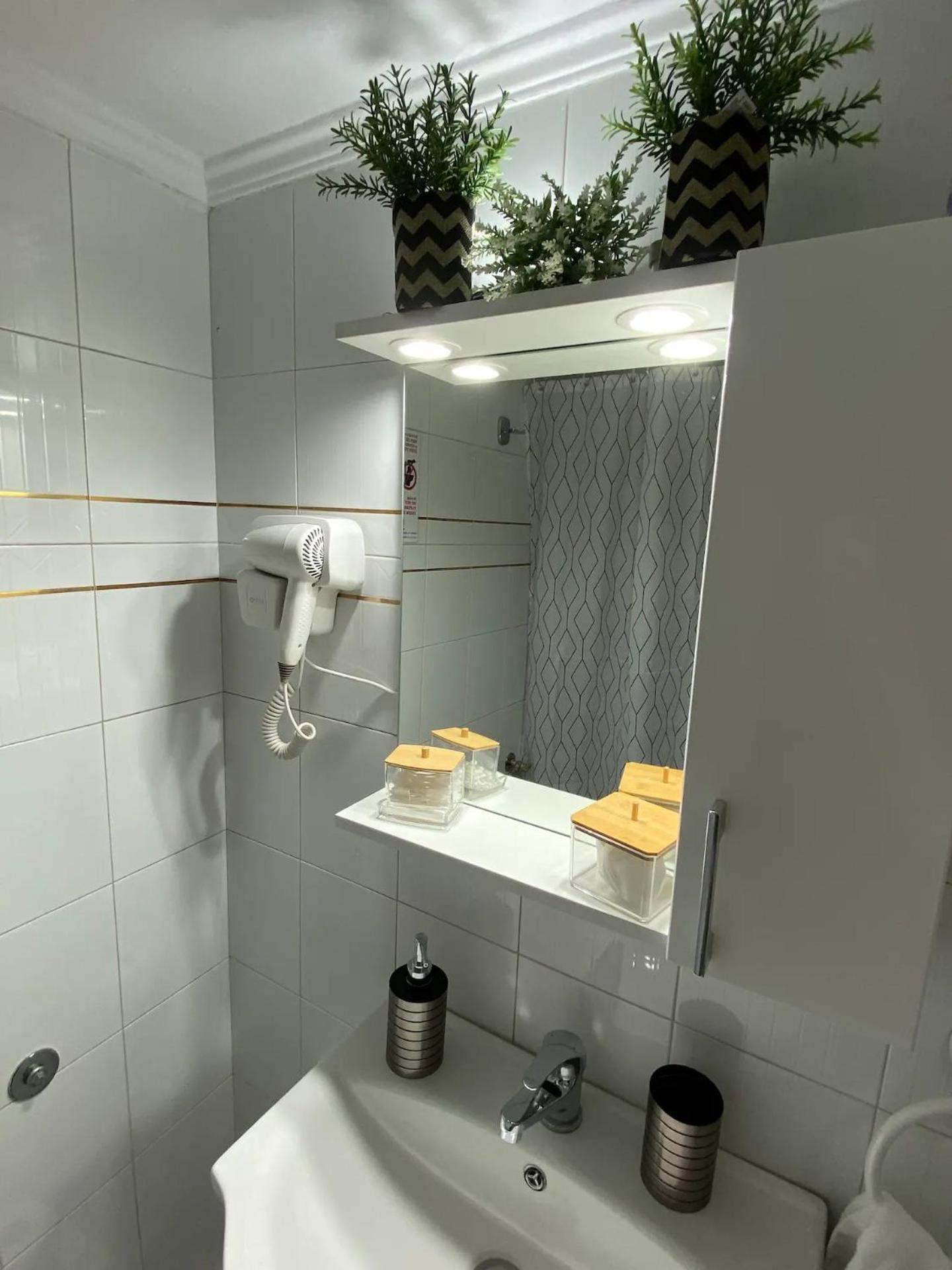 2Downtown#Alsos# Apartment Tesalonika Bagian luar foto